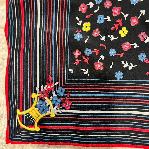 Vintage silk scarf by Celine Paris - Picture 2 of 6